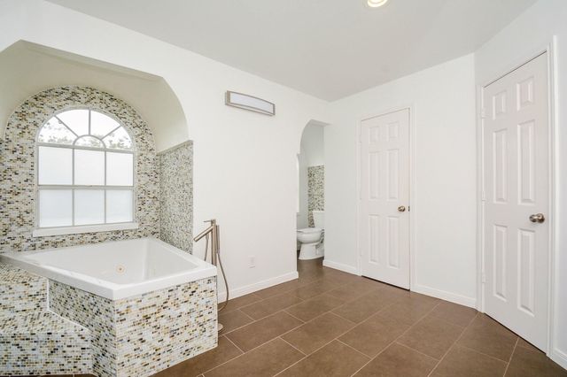 2022 Fairview, Houston, TX 77019