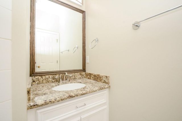 2022 Fairview, Houston, TX 77019