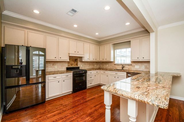 2022 Fairview, Houston, TX 77019