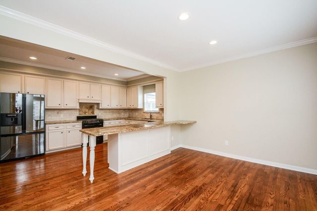 2022 Fairview, Houston, TX 77019