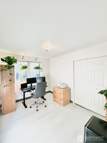 576 Puffin Avenue, Ocean Shores, WA 98569