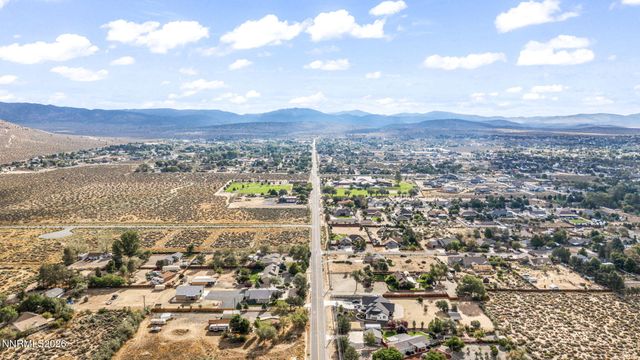 1346 Stephanie Way, Minden, NV 89423
