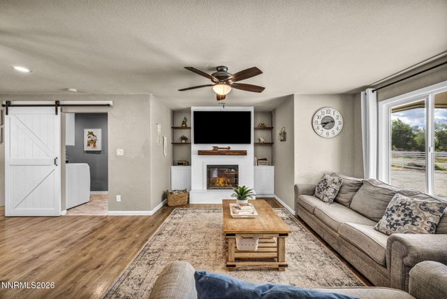 1346 Stephanie Way, Minden, NV 89423
