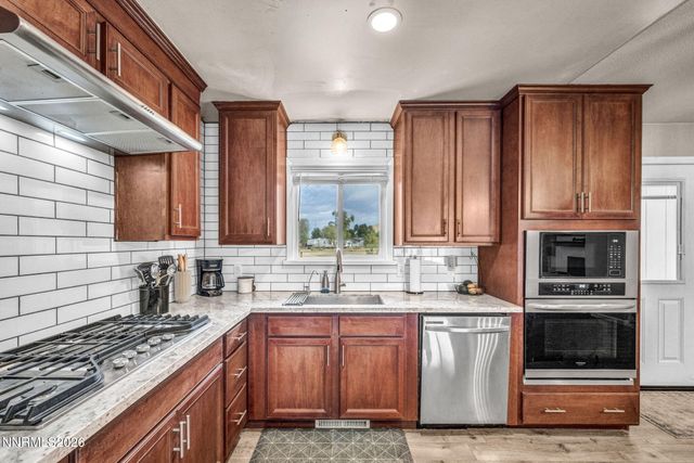 1346 Stephanie Way, Minden, NV 89423