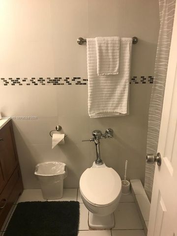 26 Diplomat Parkway 2233, Hallandale Beach, FL 33009