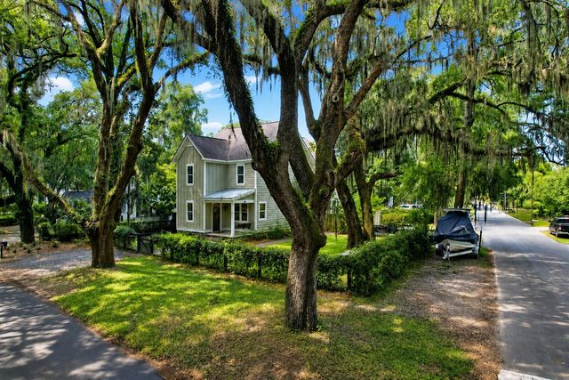 2204 Wappoo Drive, Charleston, SC 29412