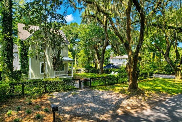 2204 Wappoo Drive, Charleston, SC 29412
