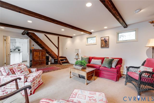 402 Beechwood Dr, Henrico, VA 23229