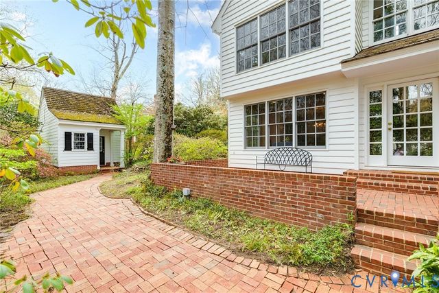 402 Beechwood Dr, Henrico, VA 23229