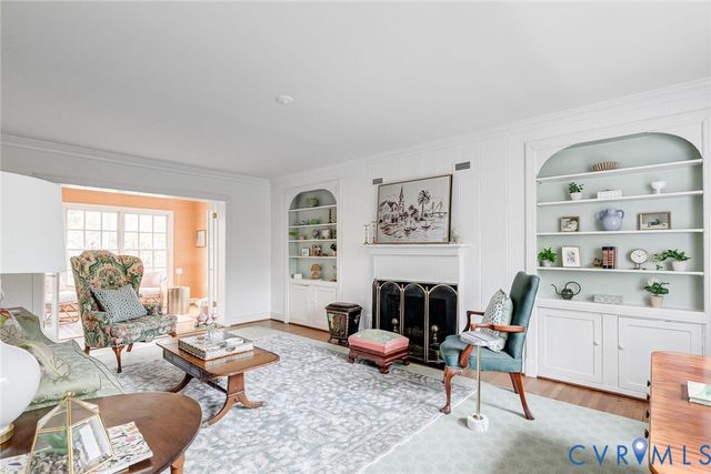 402 Beechwood Dr, Henrico, VA 23229