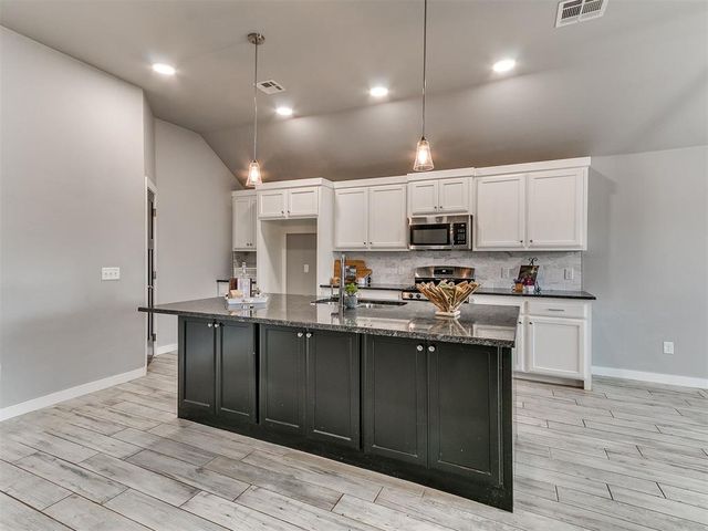 18524 Bridlington Court, Edmond, OK 73012