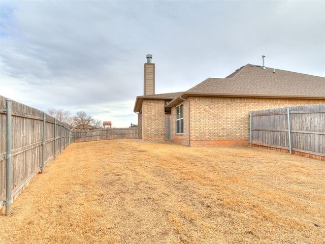 18524 Bridlington Court, Edmond, OK 73012
