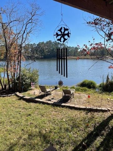 240 Driftwood Drive, Goodrich, TX 77335