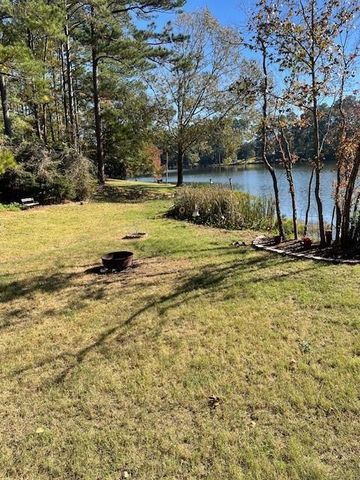 240 Driftwood Drive, Goodrich, TX 77335