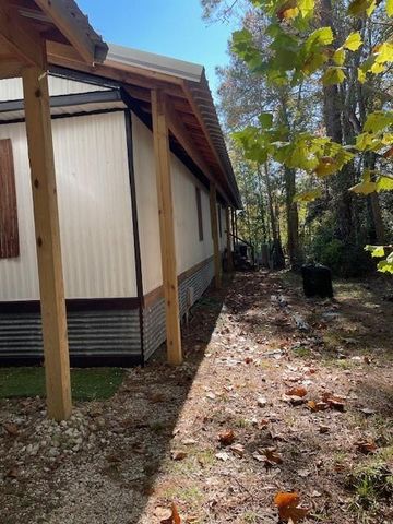 240 Driftwood Drive, Goodrich, TX 77335