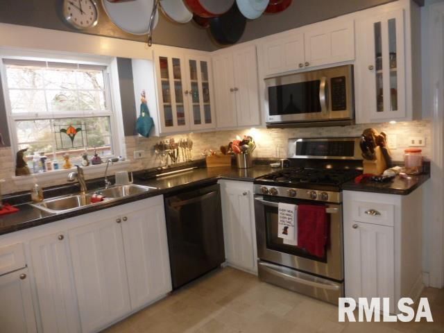 4408 N ROSEMEAD Drive, Peoria, IL 61614