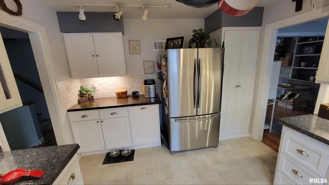 4408 N ROSEMEAD Drive, Peoria, IL 61614