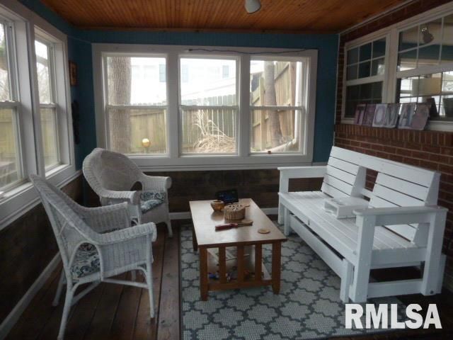 4408 N ROSEMEAD Drive, Peoria, IL 61614