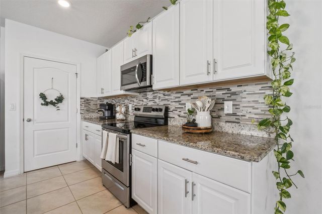 865 GUNNISON DRIVE, Orange City, FL 32763