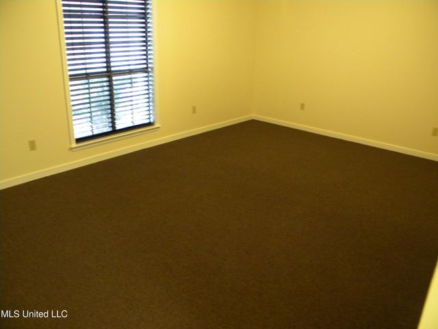 109-B Office Park Dr, Brandon, MS 39042