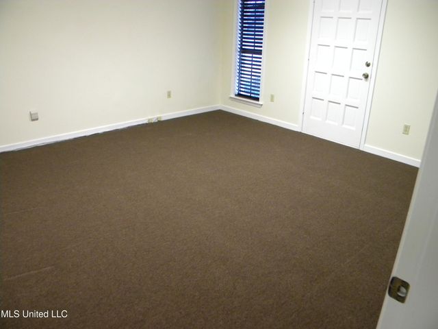 109-B Office Park Dr, Brandon, MS 39042