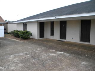 109-B Office Park Dr, Brandon, MS 39042