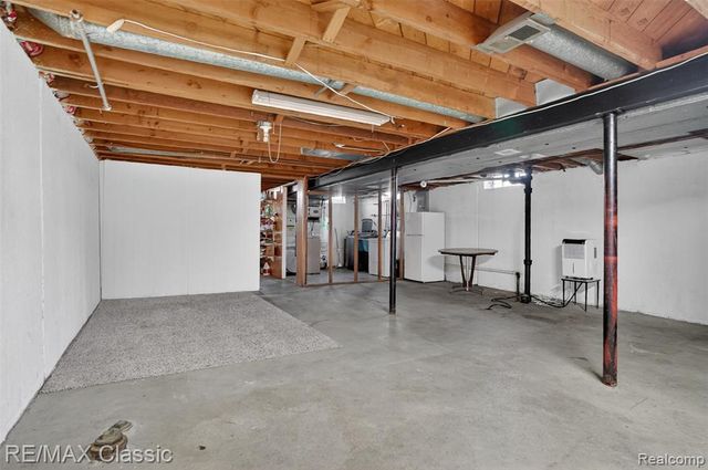 14011 Ken Court, Warren, MI 48088
