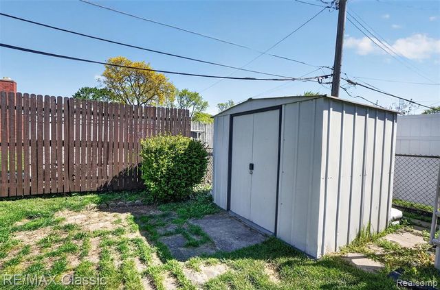 14011 Ken Court, Warren, MI 48088