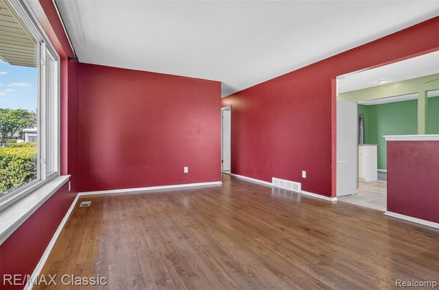 14011 Ken Court, Warren, MI 48088