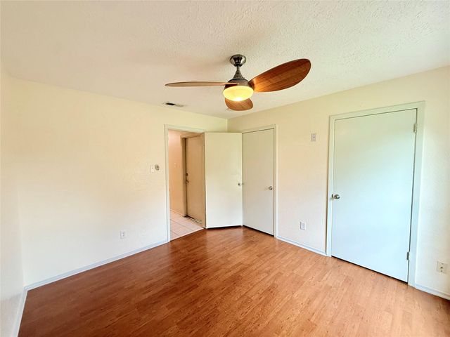 2410 Point Comfort Court, Webster, TX 77598