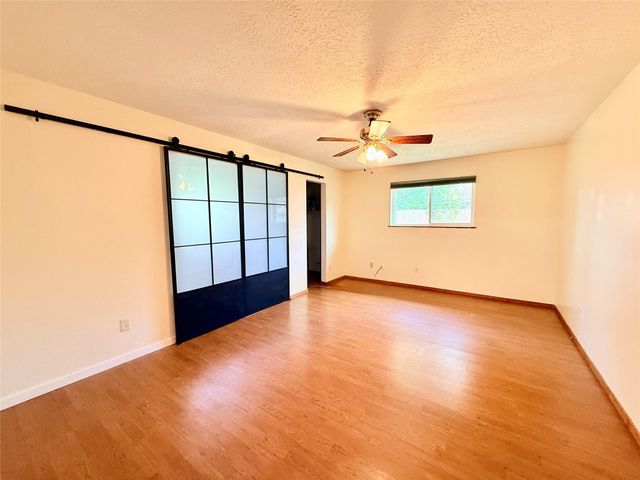 2410 Point Comfort Court, Webster, TX 77598