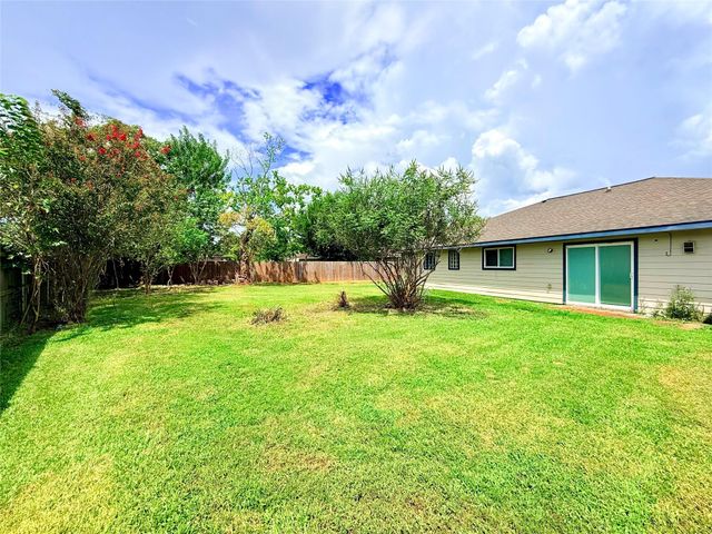 2410 Point Comfort Court, Webster, TX 77598