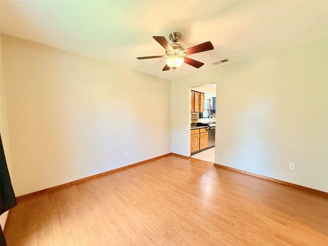 2410 Point Comfort Court, Webster, TX 77598