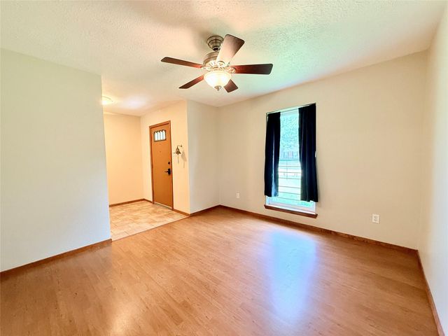 2410 Point Comfort Court, Webster, TX 77598