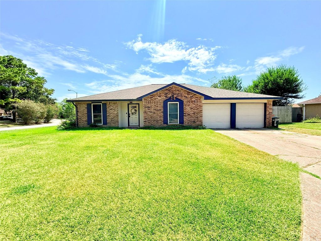 2410 Point Comfort Court, Webster, TX 77598