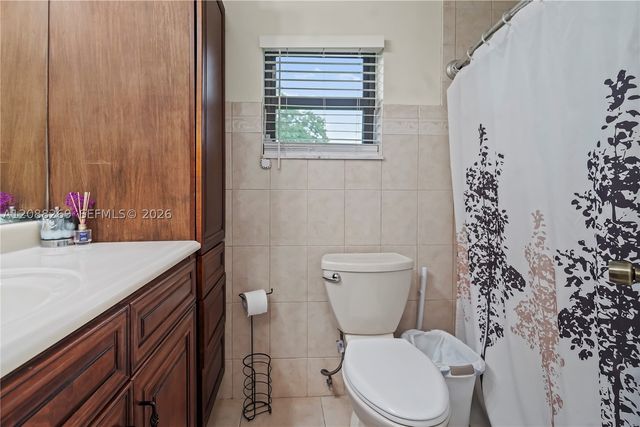 10650 NW 42nd Dr, Coral Springs, FL 33065