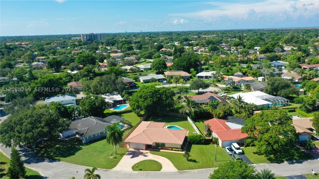 10650 NW 42nd Dr, Coral Springs, FL 33065