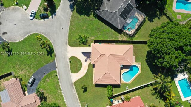 10650 NW 42nd Dr, Coral Springs, FL 33065