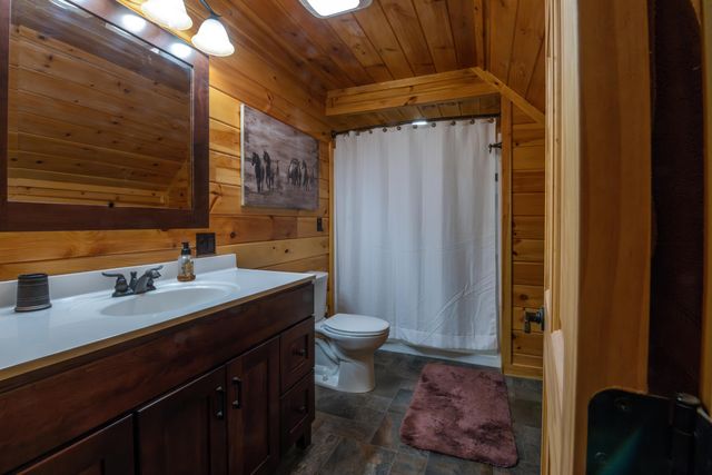 12 Elm Street, Jay, NY 12941