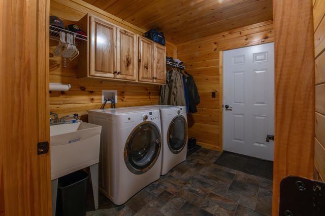 12 Elm Street, Jay, NY 12941