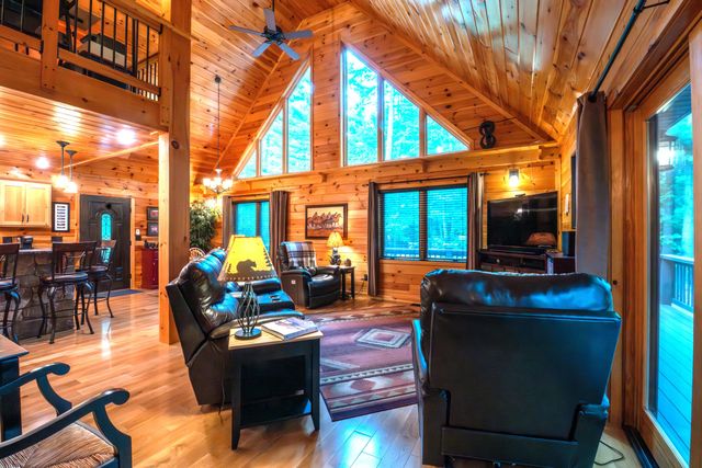 12 Elm Street, Jay, NY 12941