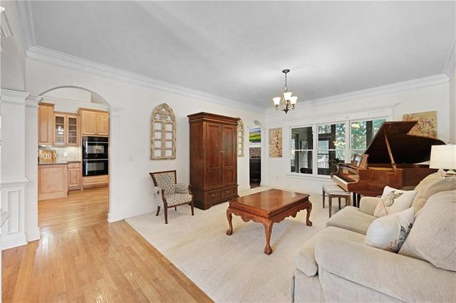 2065 Democracy Drive, Buford, GA 30519