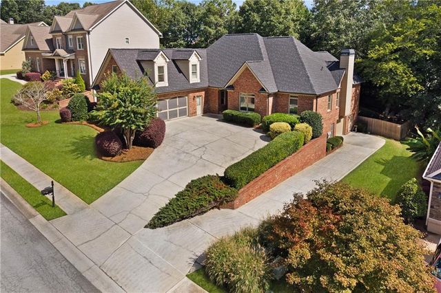 2065 Democracy Drive, Buford, GA 30519