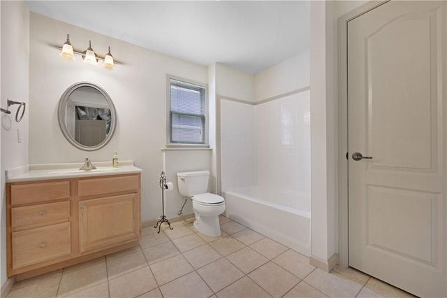 2065 Democracy Drive, Buford, GA 30519