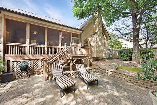 2065 Democracy Drive, Buford, GA 30519