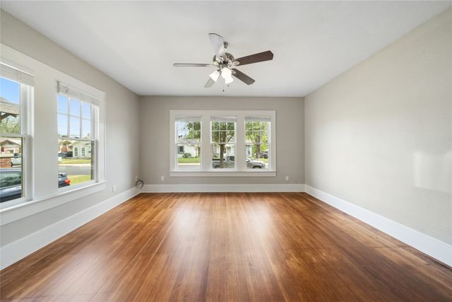 2807 Tanner Street, Dallas, TX 75215