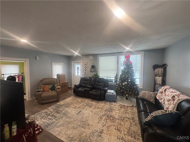 249 Syracuse Avenue, Oswego, NY 13126