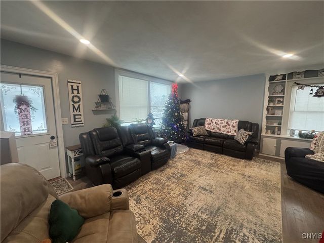 249 Syracuse Avenue, Oswego, NY 13126