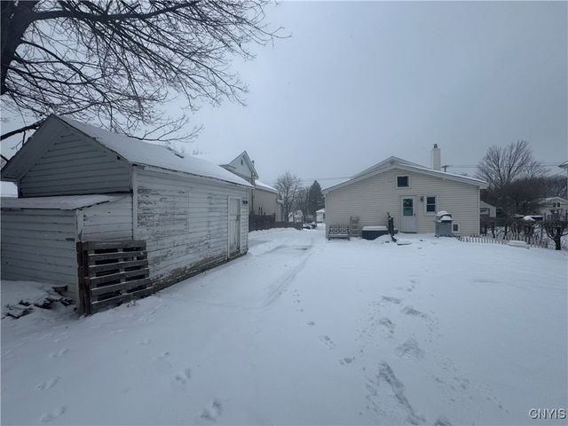 249 Syracuse Avenue, Oswego, NY 13126