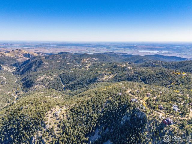 323 Roxbury Dr, Boulder, CO 80302